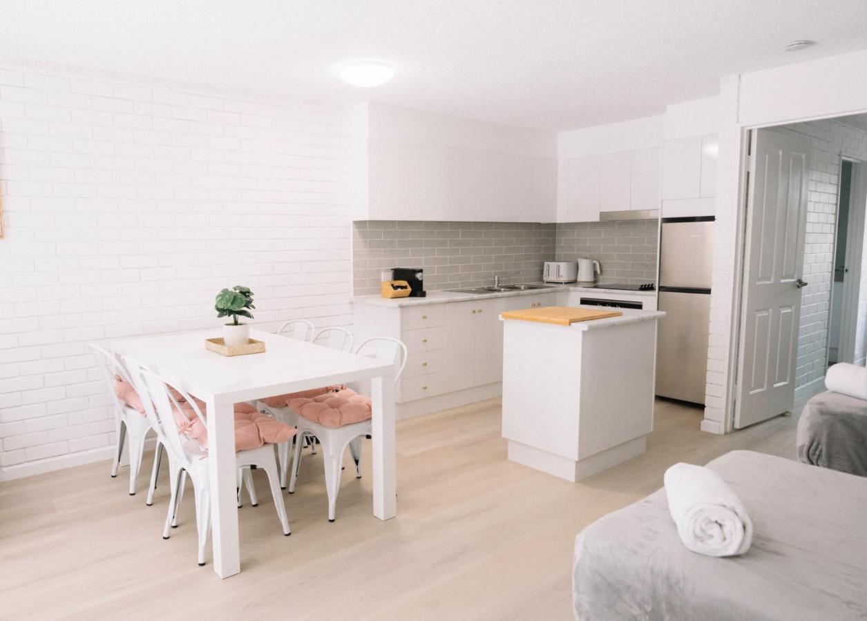 Surfers Paradise- Meters From The Beach! Gold Coast Exterior foto