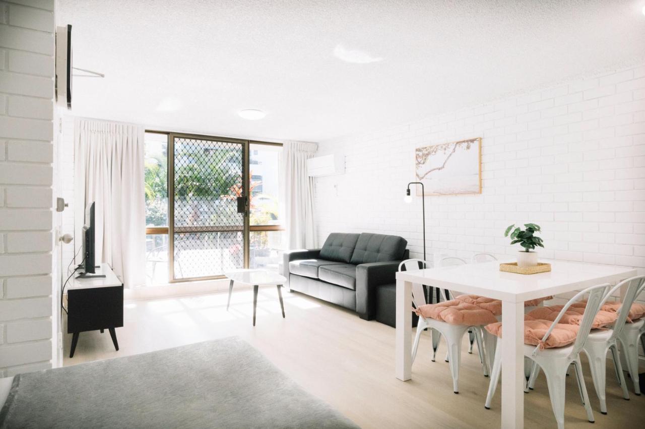 Surfers Paradise- Meters From The Beach! Gold Coast Exterior foto